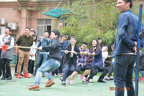 关于2016年第二届“婧麒杯”拔河活动比赛的报道