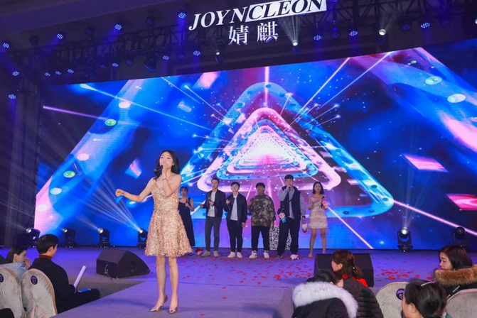 2019婧麒年会节目:歌曲串烧